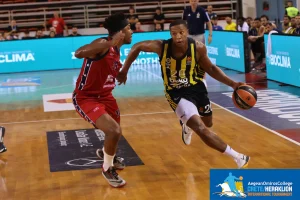 Fenerbahçe - Olimpia Milano (81 - 76)