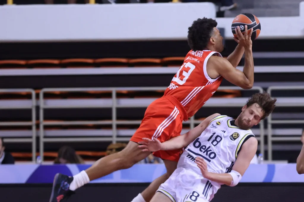 Fenerbahçe – Crvena Zvezda Belgrade (67 – 77)