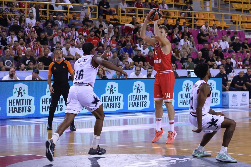 Olympiacos - Armani Milano (76 - 71)