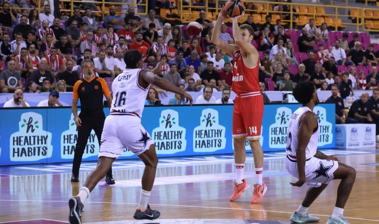 Olympiacos – Armani Milano (76 – 71)